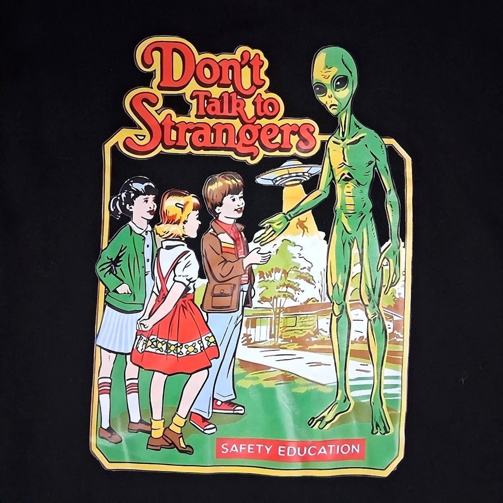 Don't Talk To Strangers Alien Men's Black T-Shirt XL Polyester Short Sleeve